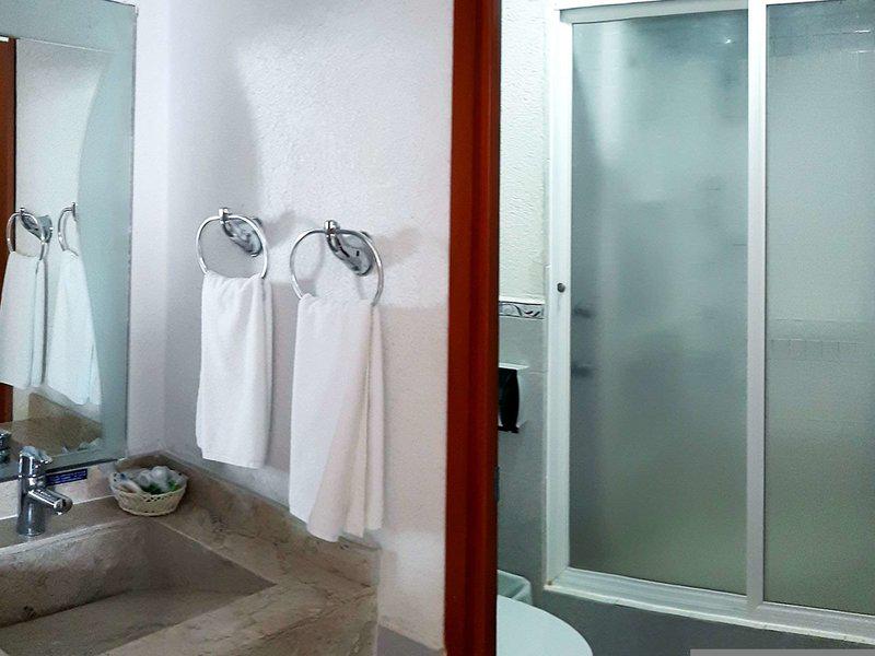 D3037FEAA282DCB2E33432C557775825