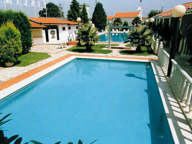 E3D17B992303112F259D54C298E1B5CE