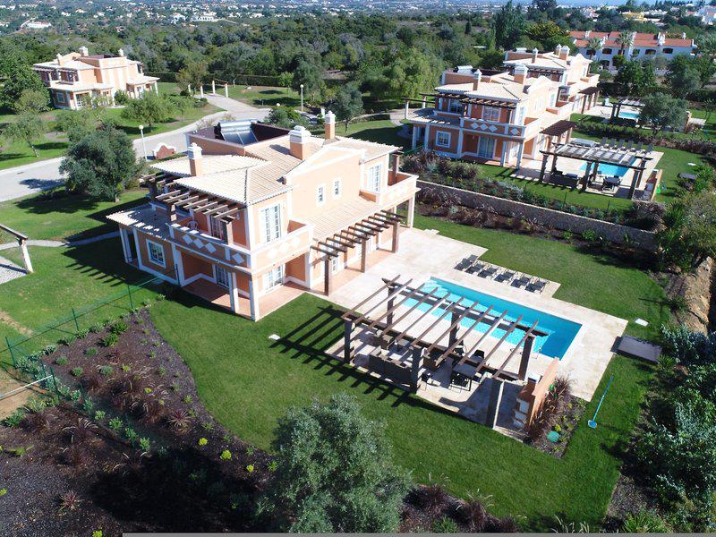 7FB15B47658E08BD1F426F402CFC1A09