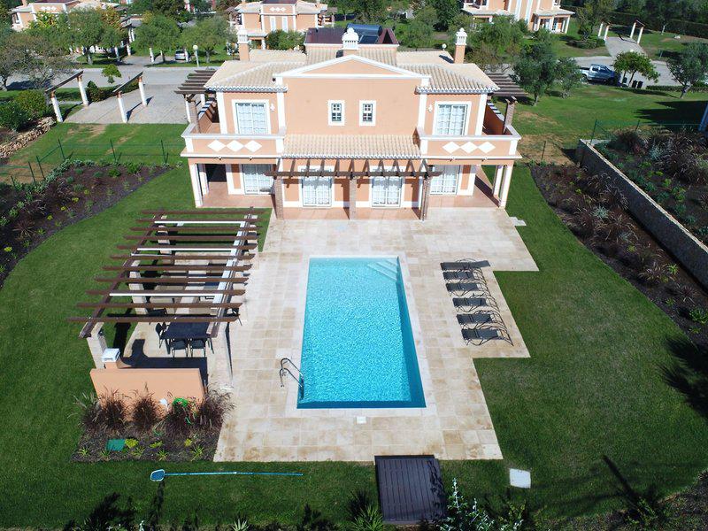 99A4386A44006148ED62C948BC8F1E8F