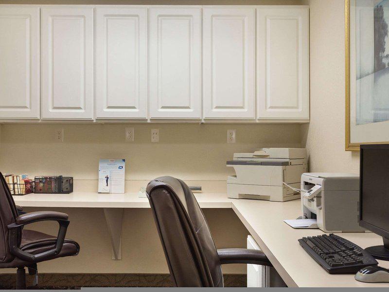 9D5E21E71D08FA4AECB1C70BF6E36A30