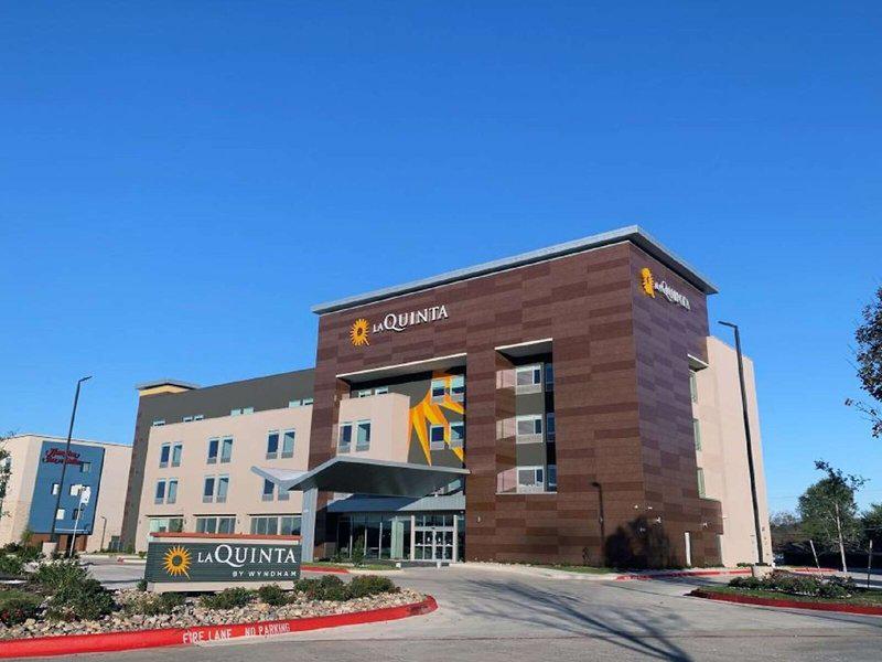 E5273313140AD8A51E4215A93A285398