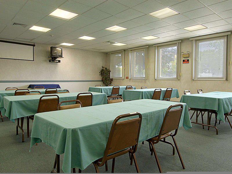 2D8EF6F53B859F560C6650342914B994