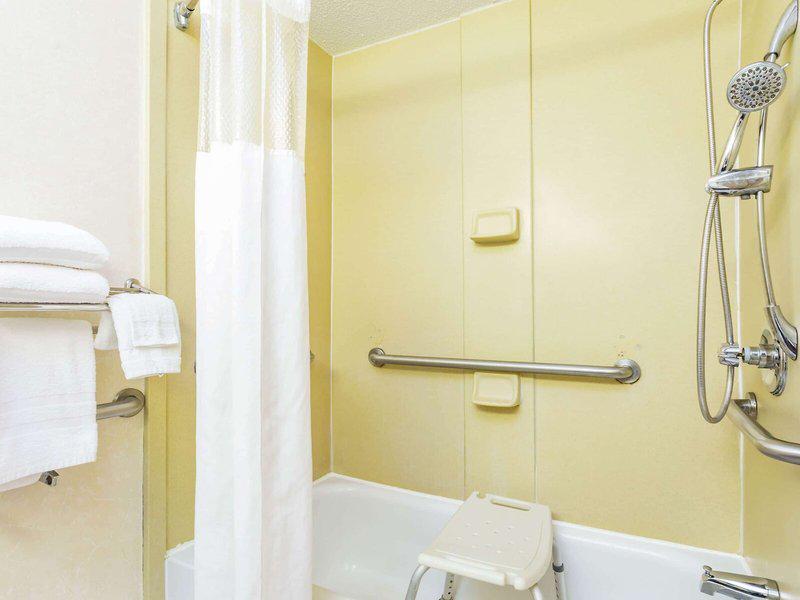 E4AE4D09395021B5B35469CD99571C06