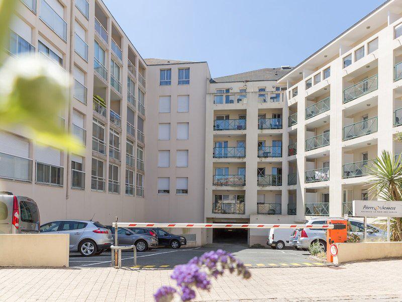 6B3C32E4DFA368853A7801D801DC8AB7