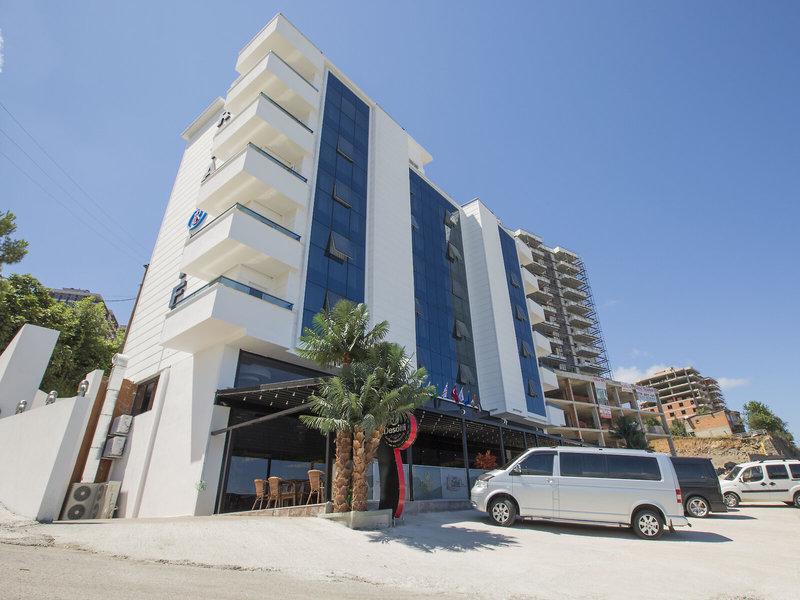 9DBB276660701773F4682480E9877BB0