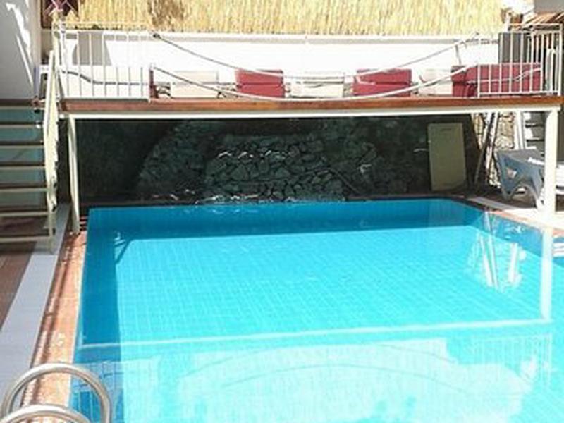 C04175BBC0243C20063D48F7CE5DEA18