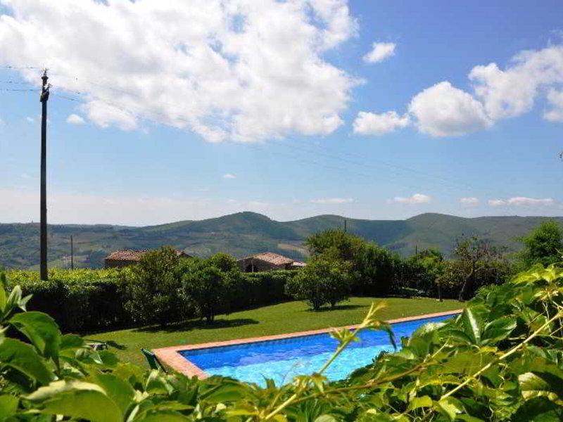 FF7D9A96E93B388F40118887115CAB33