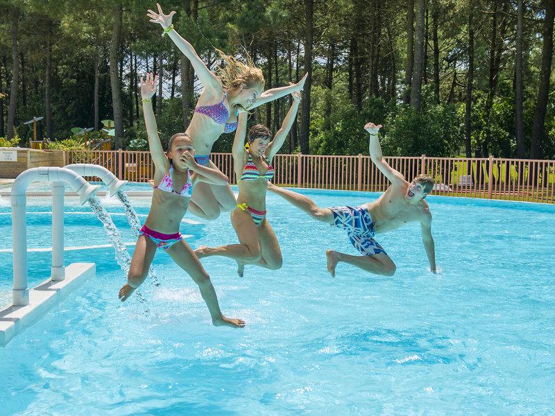 09F8D47633509F0359DFF13BBEE89469