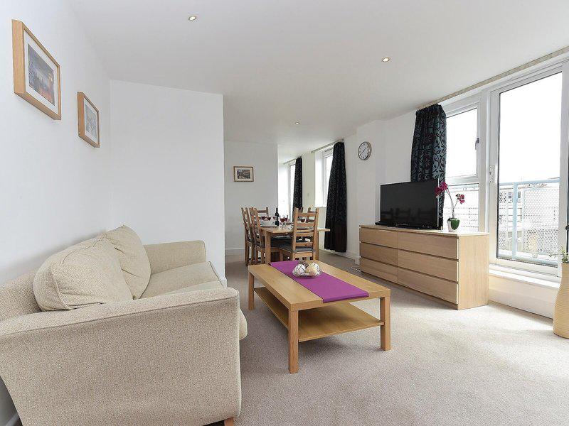 3F9B0E82E5F6CCC2B8A6E84AF06861B9