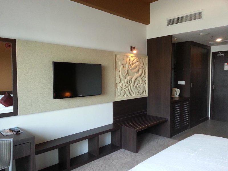 1B3AF34F65F4C17A17FE92DC27D85B39