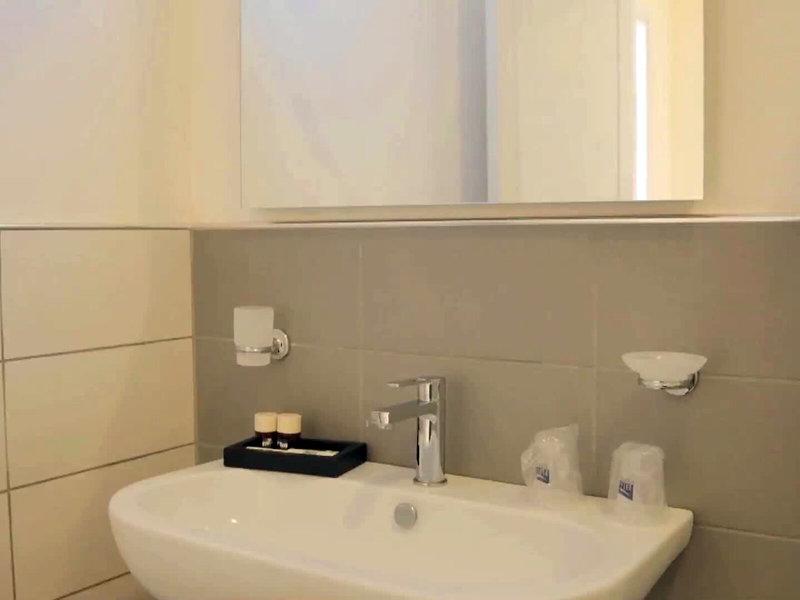 BF0AE7001F6DFD4100404799AE1F7A74