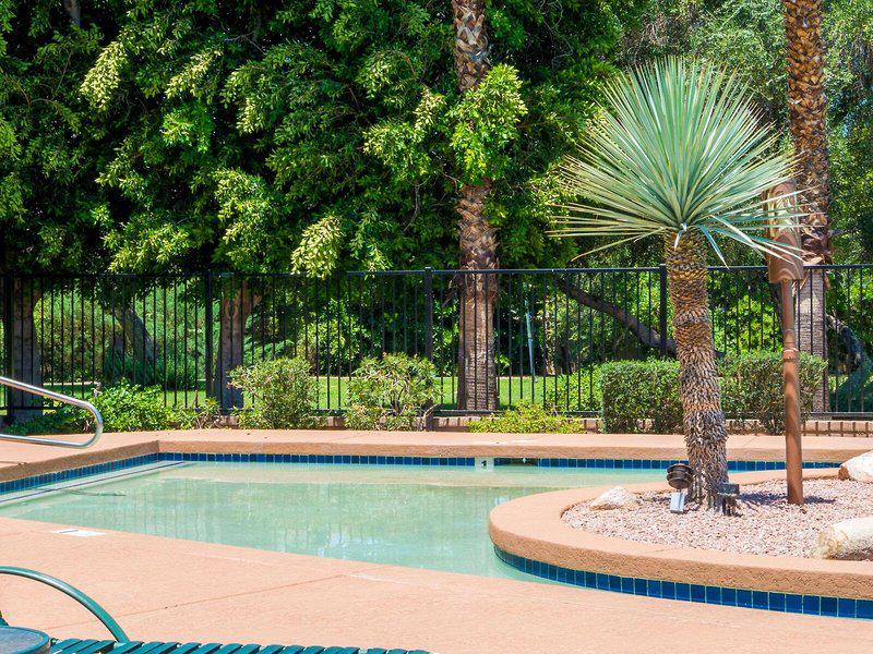 36B9742AD7F47F61B1233A834CDCFBBB