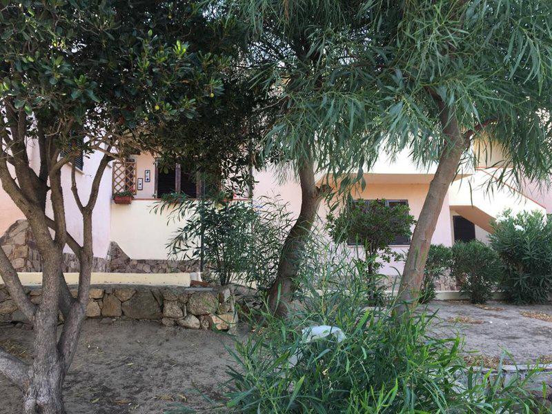 A8E78BB0438266C8A9A956BECE935B5C