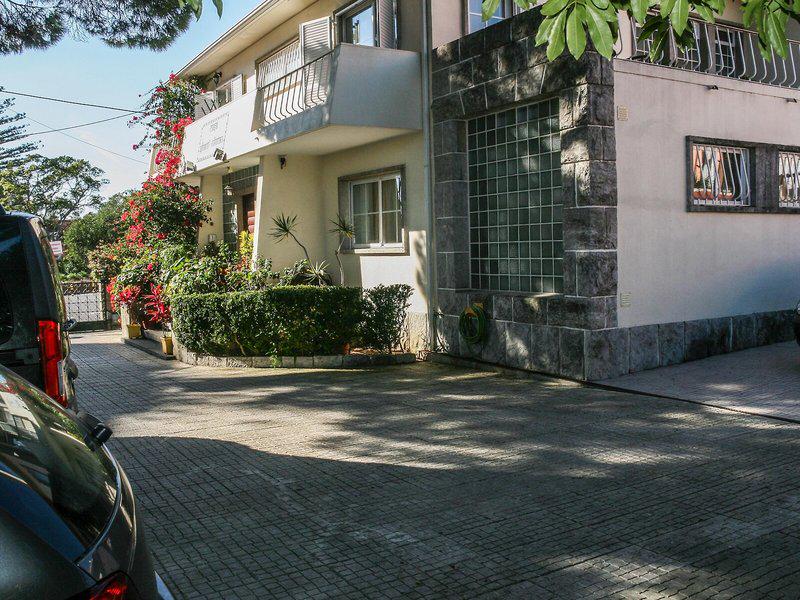 B6E05C28BDF3353DCE3345CBA2ACE327