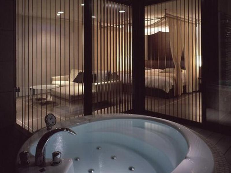 9EE5C12D2B1C39A8BBA49614BAE8BEBE