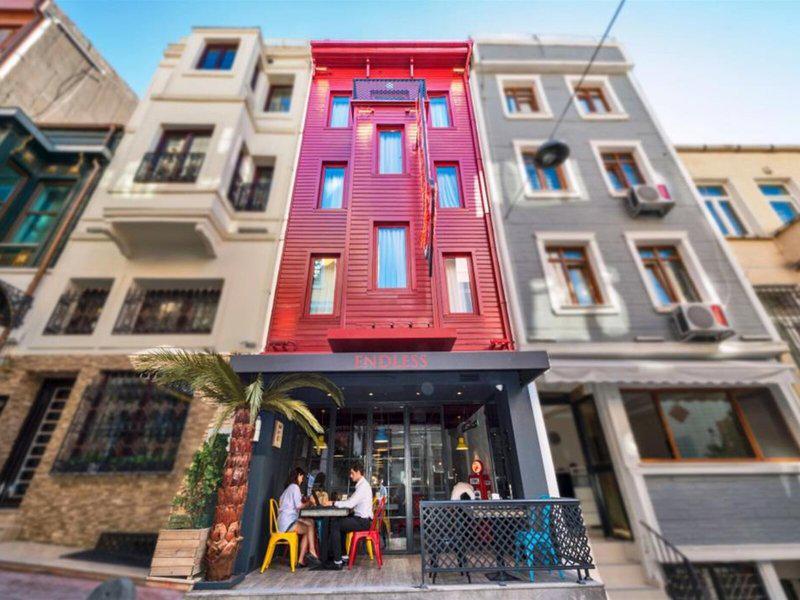 FB19740BB68FA9ABDB9CBCC940D20BB7