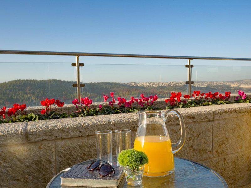 180C0D08A8B001BBE358FF4199AC3649