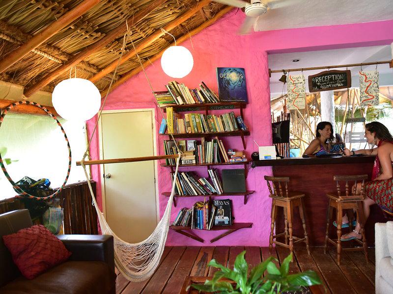 2590313C22EAB7E4B7DC08A24A416C14