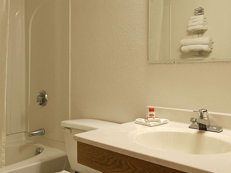 D9BABC4EE0A90D1419E00F38853A313A