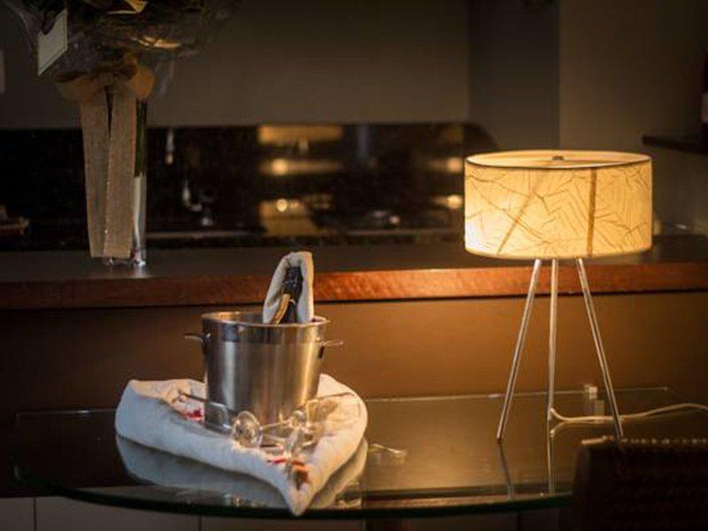 4A687934B332BCEC6B04DFA6F6E6DEFB