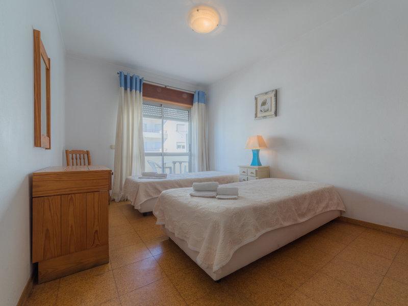 8E35C2358A252F410F3F9DEF5EE63B77