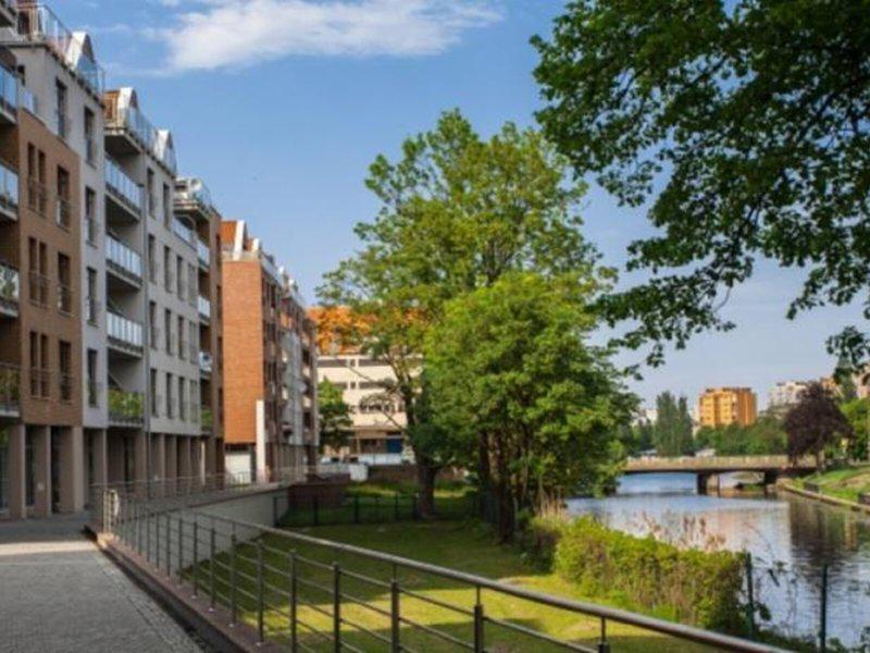 DC0BC596E66DE97B41B36114FB23C6F3