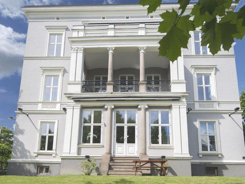 D1B93F028FF24733DFEF269912B21FF7