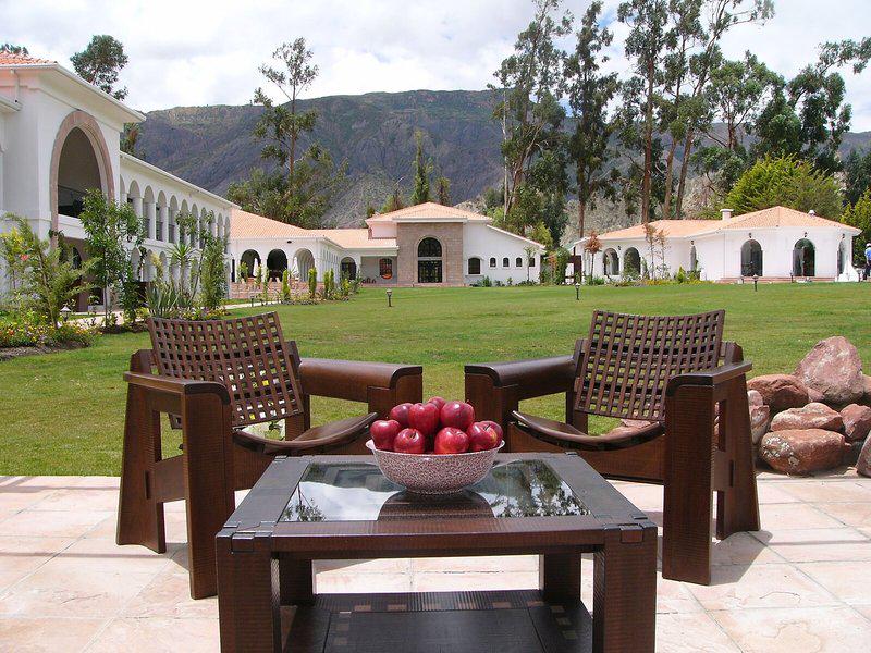 EF2D76E78E37F8160E22BE5F0BCF8B9A