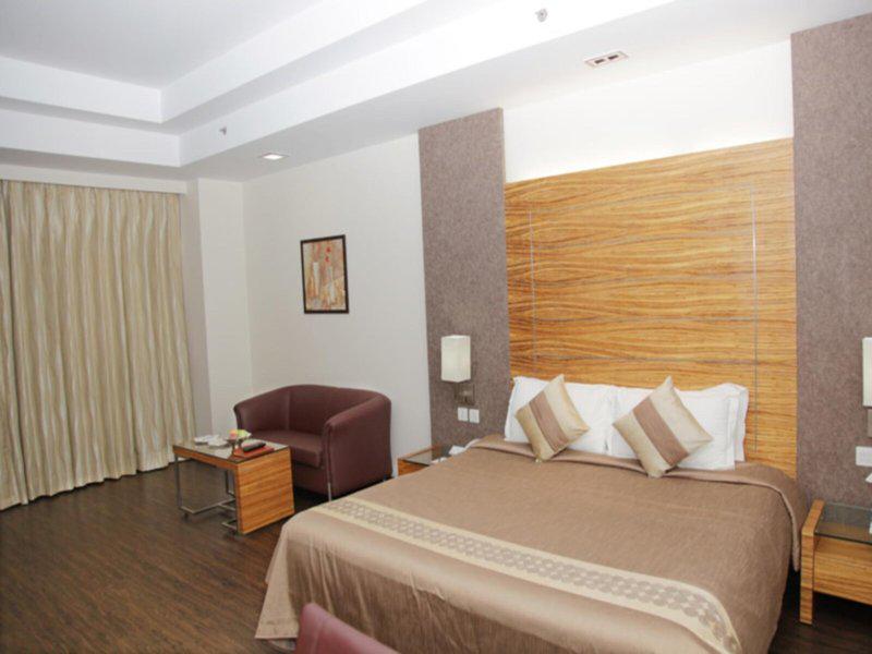 EA0C25E14E03A5F4B3357F2F8E4D584B