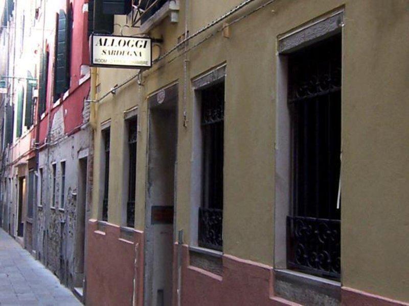 453DD54D4BEDF7FFB0A17A5B4E4A428D