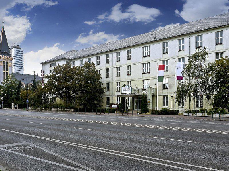 BF59C186D88E6210DAEDCF5641EE937C