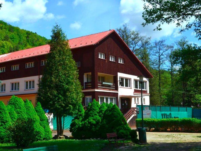 3D89798D6A46F2C4D7A32AB7C80B53EE