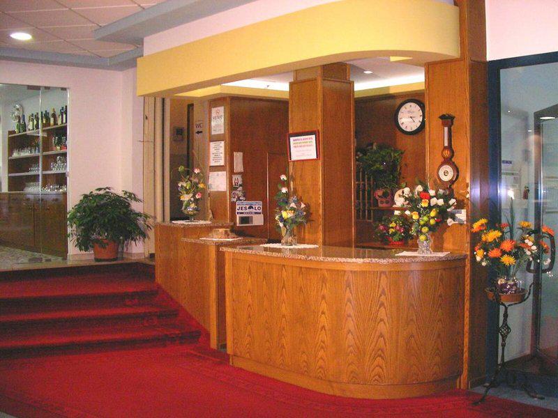 563E6AB95815B9C6F348C4BC43F3CF67