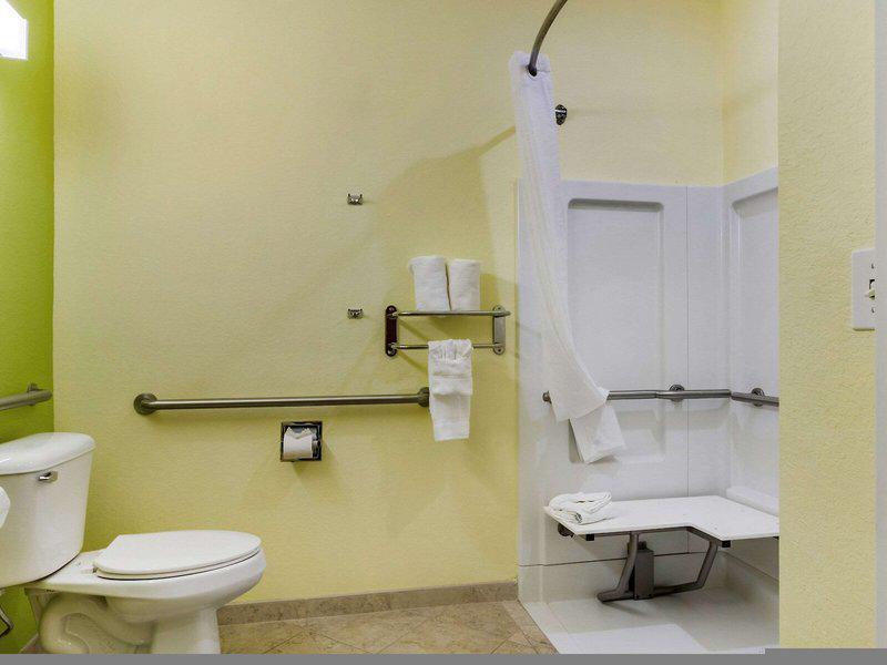 42D89E360A791572A45A33F960406F6A