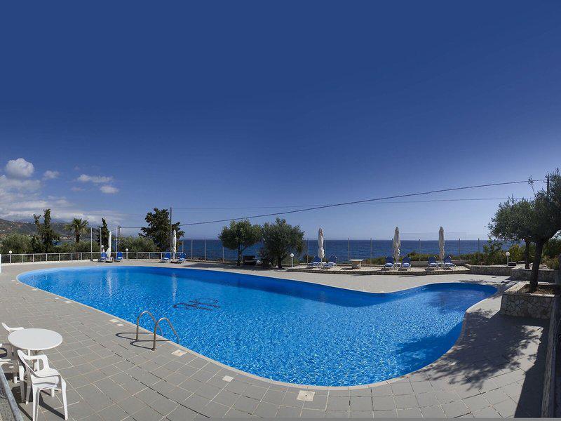 33D8939E297C0681444EBE7D8841EE4B