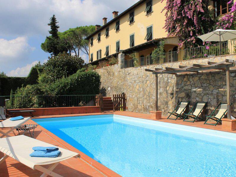 15CAF1B7C8384B8B2BAFC4B72E3FBA5B