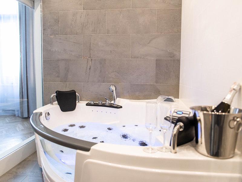 DEFE0006137EF4FCC649F8A450A9C1FE