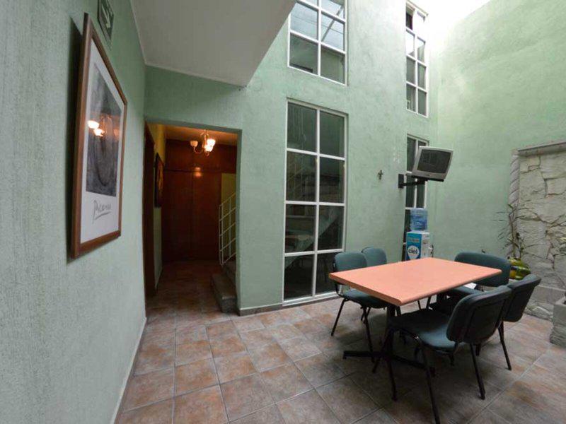 F281545DECF592DB574E68DE856B042D