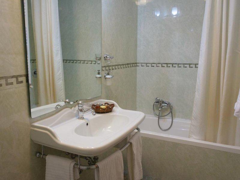 C2BDD1BD2483C79C7235B80C2E8EBC59