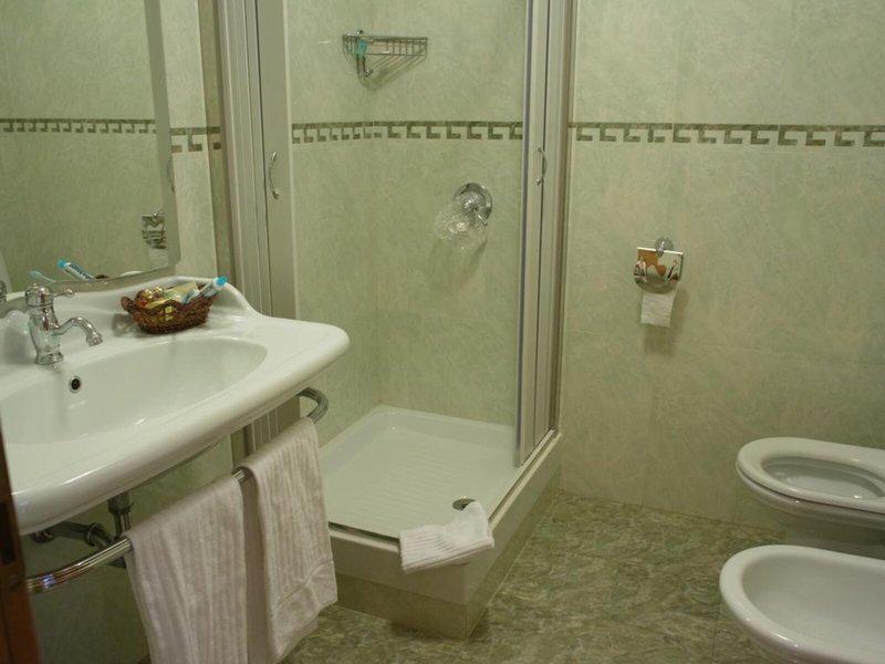 481B44D289E04F14C70AB34141E9B9B6