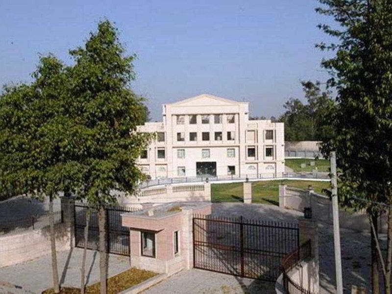 18DA38B17C6B0F81C39A30BDD1EAA862