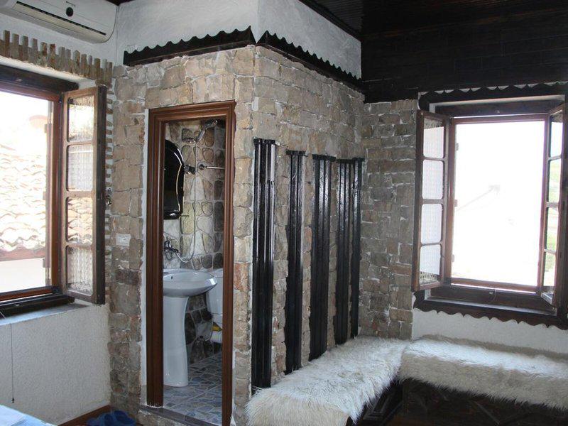 D05DC97E562107C0F28FEFA3D0574D2E