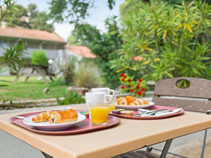 67C82F96820F41B87F1B1B78545B074B