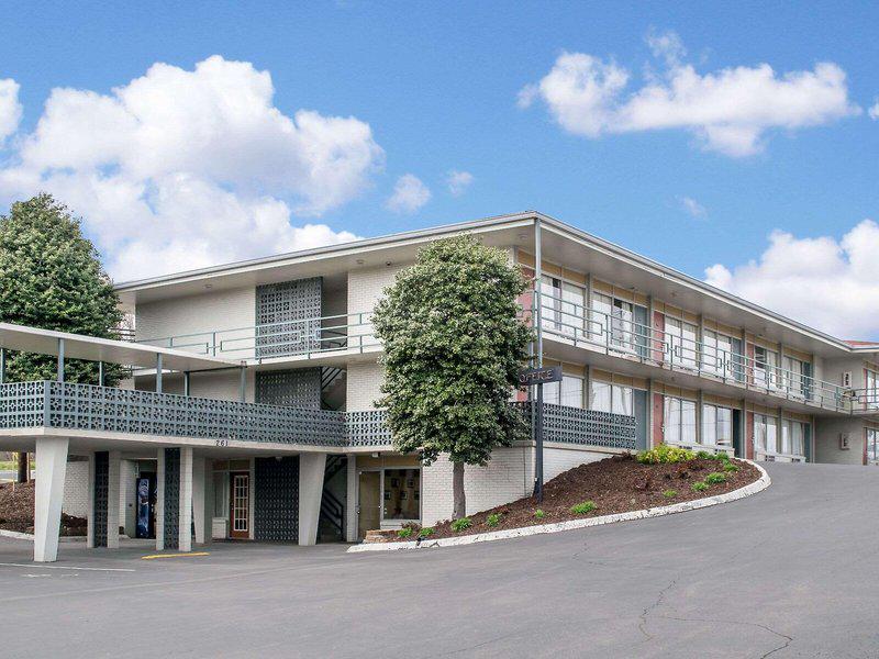 E7CC8EA4E041E117353AF124F93C8086