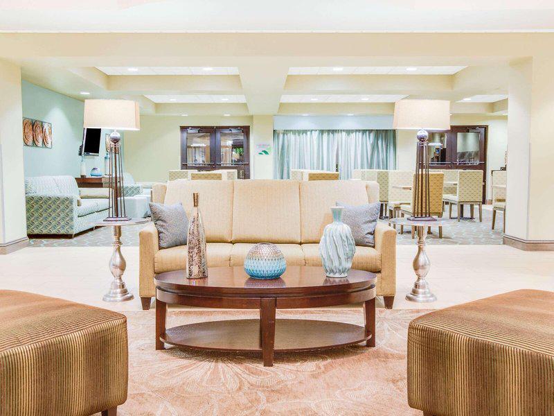 49337C5CEAA2DBB2C857252A727D9A2D