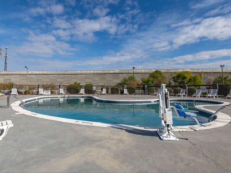 F7223D8F2B4A816D6A73482AFC3819D8