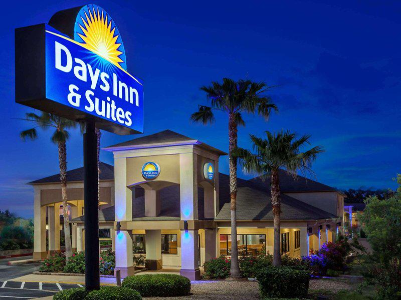 A17616685A2BEBD3F746B4604A357C47