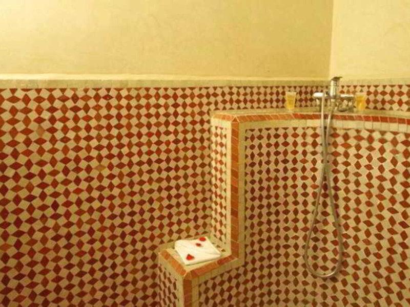 BFAF3B60A0FC71532AF03EE7C82CAEBE