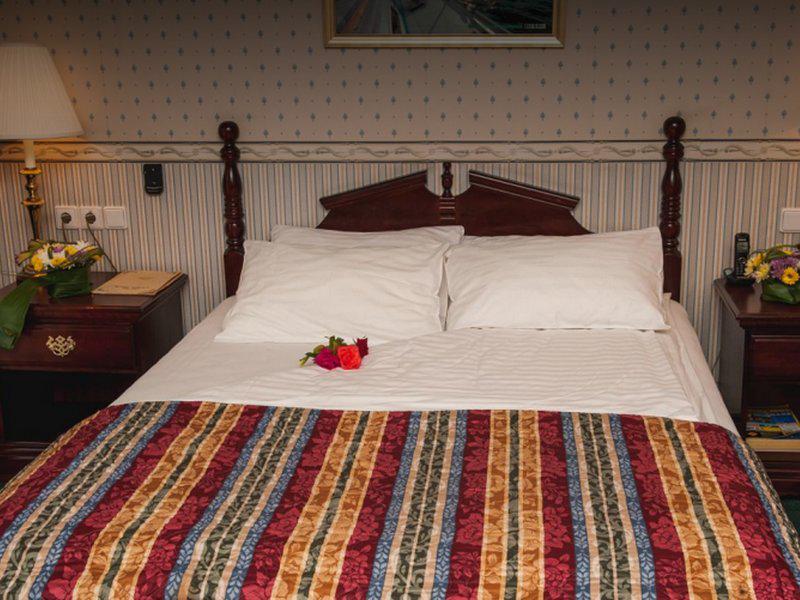 26C1C64C76A15DFA12397DB61776454D